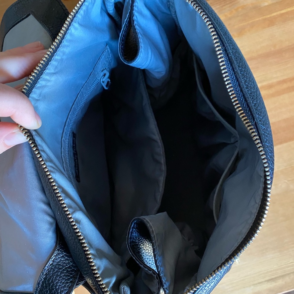 Freshly picked diaper bag. Great shape. Minimal wear. No stains or tears.